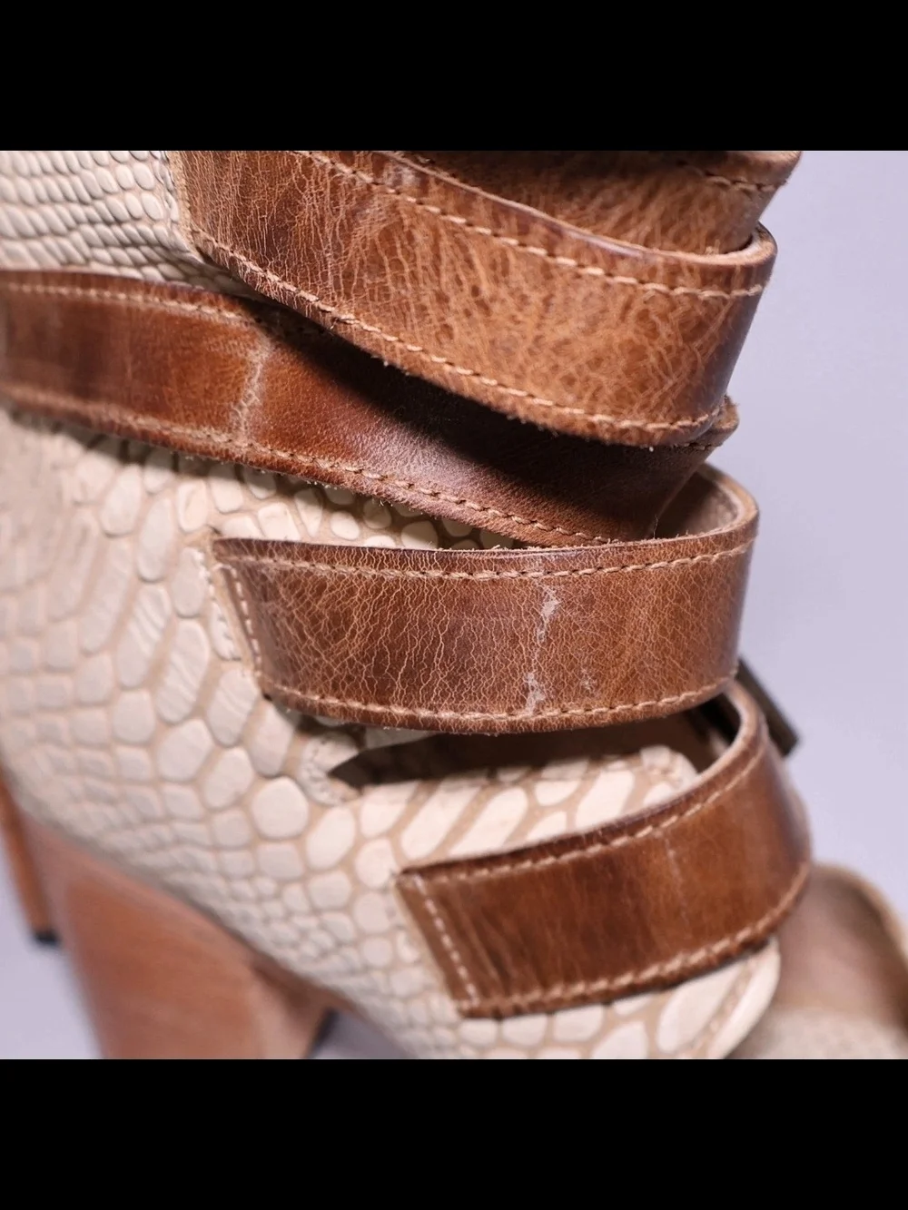 Freebird by Steven Bond Heeled Gladiator Sandals Snake Embossed Leather 7 READ